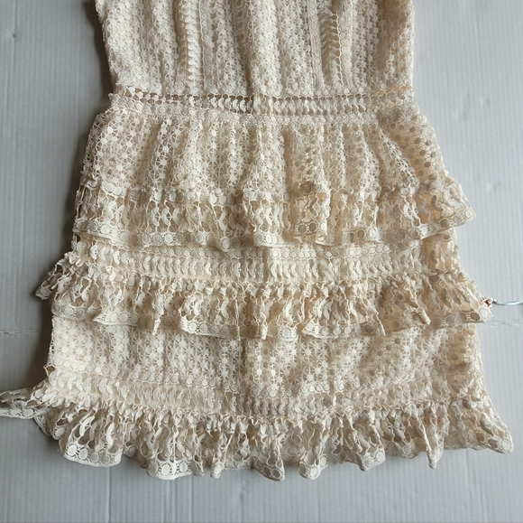 ROMEO AND JULIET COUTURE  MOCK TURTLE NECK CAP SLEEVE IVORY DRESS - Picture 4 of 16